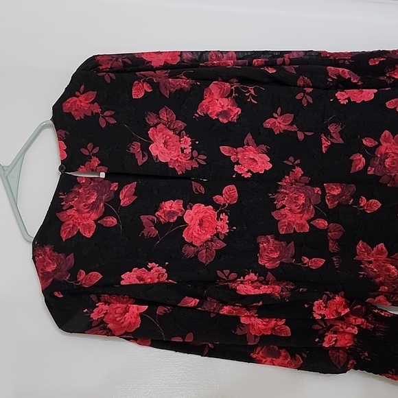 Red and black floral dress - Picture 7 of 9